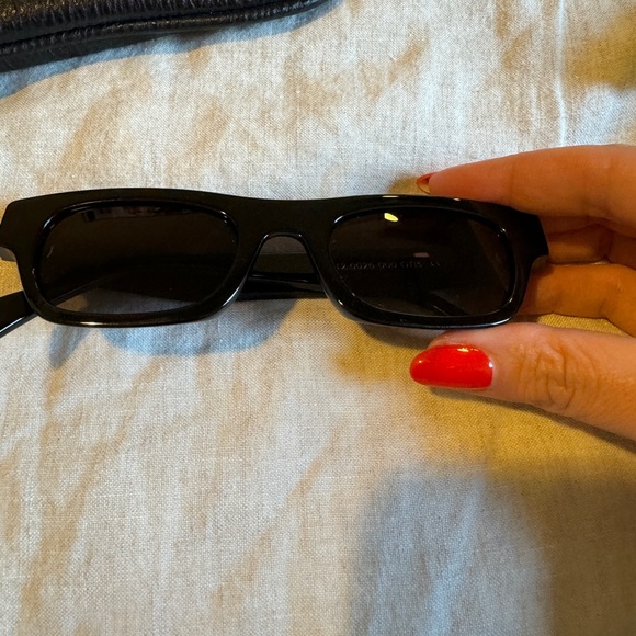 *SPRING CLOSET SALE* Anine Bing Otis Sunglasses - Picture 6 of 8